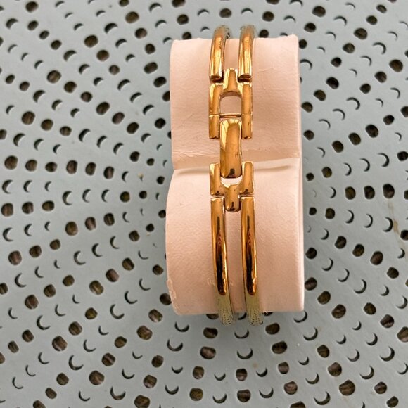 Ladies Movado Bracelet Style Watch in Gold Tone - Picture 10 of 13